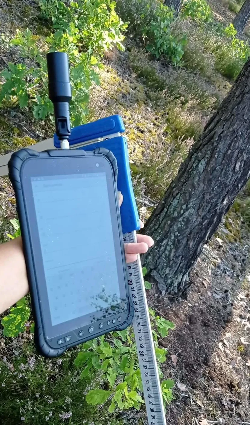 Field survey equipment